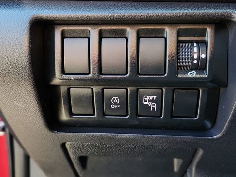 Used 2020 Subaru Forester Premium image 23