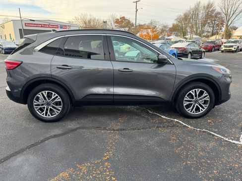 Used 2021 Ford Escape SEL w/ Technology Package image 6