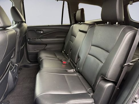 Used 2022 Honda Pilot Special Edition image 16