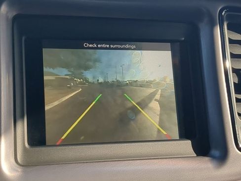 Used 2022 Dodge Challenger SXT image 19