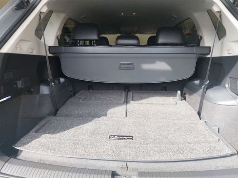 Used 2022 Volkswagen Tiguan SE image 12