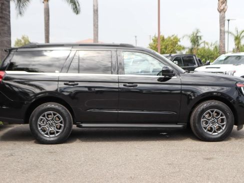 Used 2025 Ford Expedition Active AWD/4WD image 15