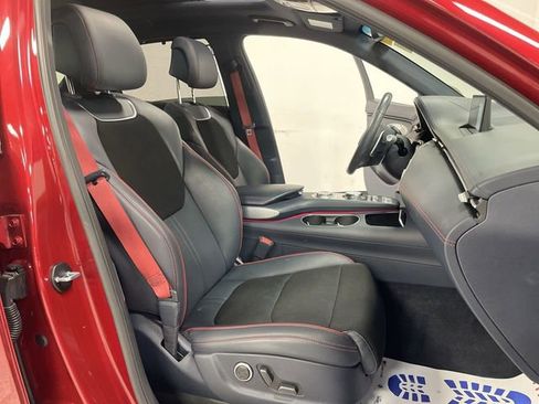 Used 2023 Genesis GV70 2.5T w/ Sport Prestige Package image 27