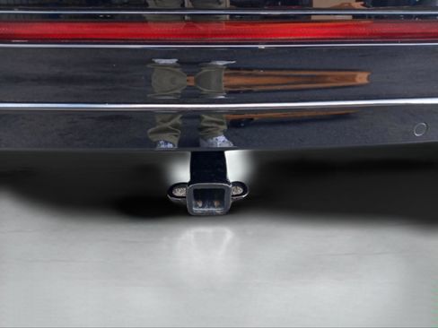 Used 2022 Volkswagen Tiguan SE R-Line image 36