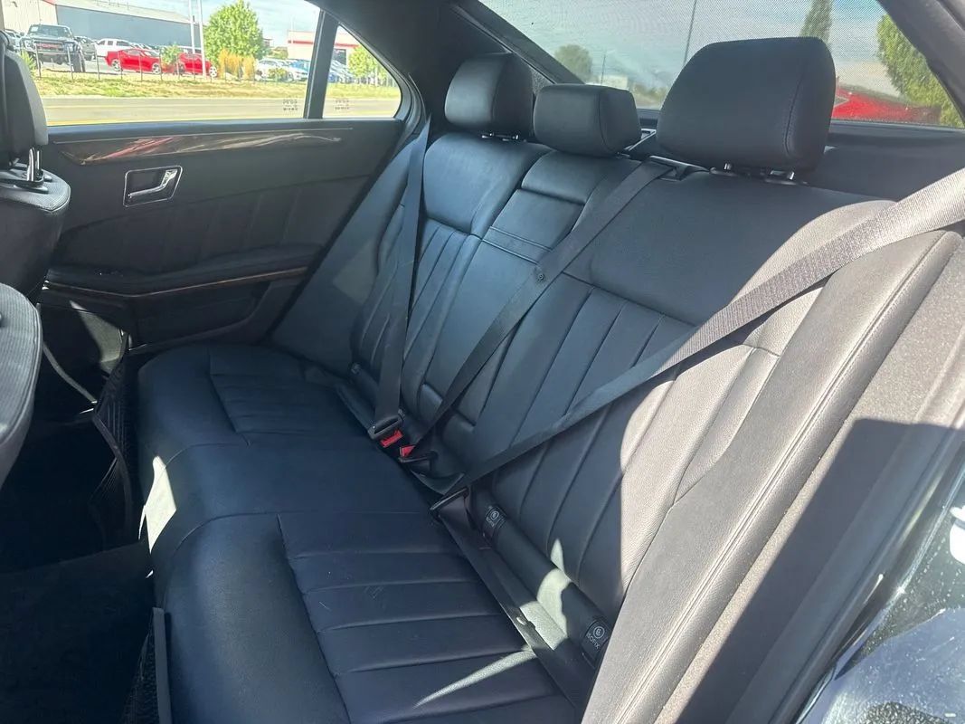 Used 2011 Mercedes-Benz E 550 4MATIC Sedan w/ Premium 2 Pkg image 57