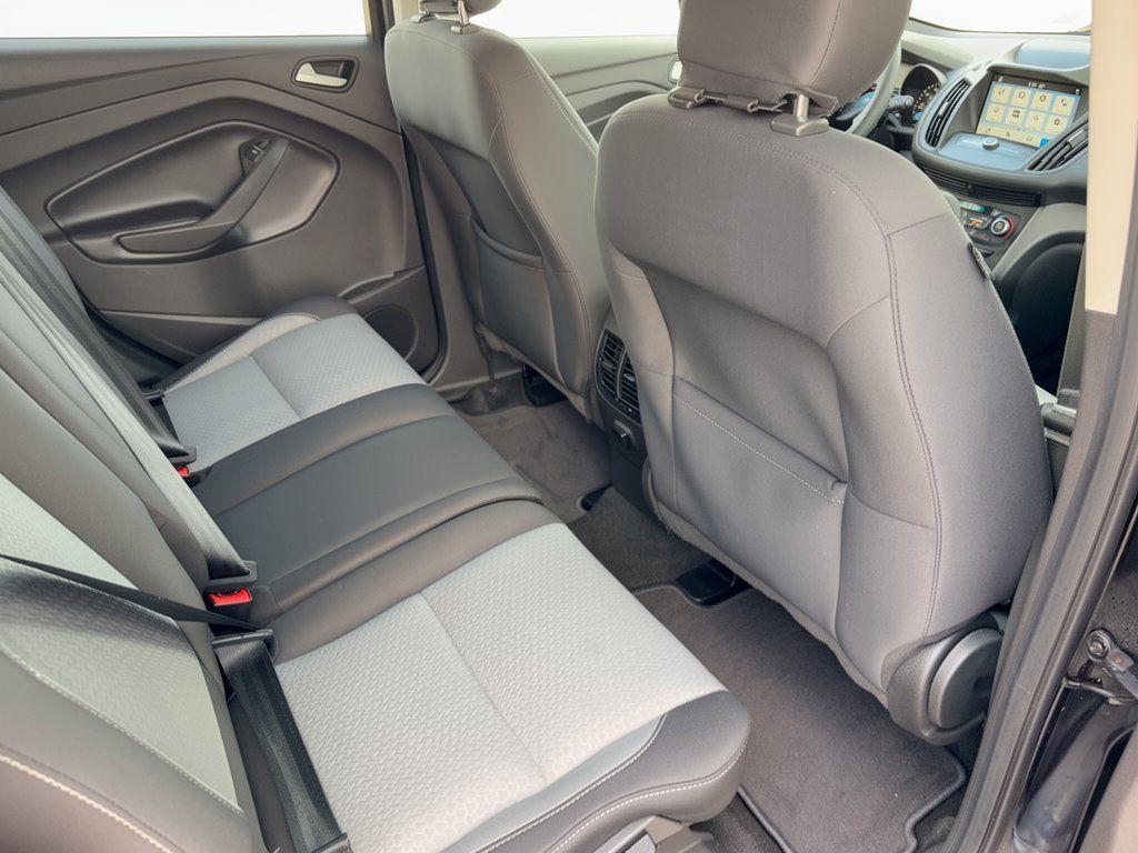 Used 2019 Ford Escape SE FWD image 29