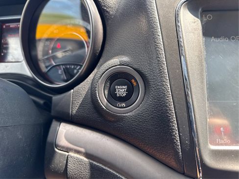 Used 2020 Dodge Journey Crossroad FWD image 28