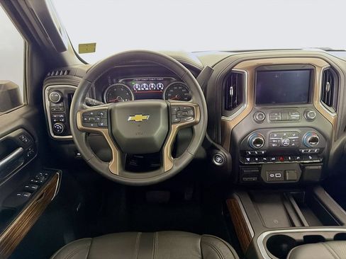 Used 2020 Chevrolet Silverado 2500 High Country w/ Technology Package AWD/4WD image 21