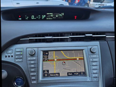 Used 2015 Toyota Prius Four w/ Deluxe Solar Roof Package image 27