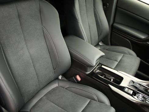 New 2025 Mitsubishi Eclipse Cross SEL image 7