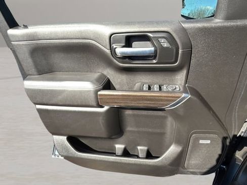 Used 2021 Chevrolet Silverado 1500 LT Trail Boss w/ Convenience Package II image 17