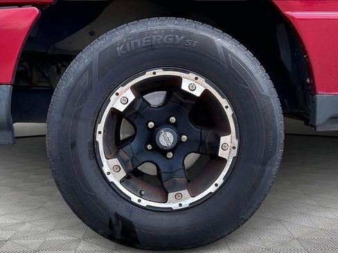 Used 2011 Ford Ranger XLT image 18