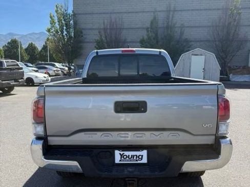 Used 2021 Toyota Tacoma TRD Off-Road AWD/4WD image 7