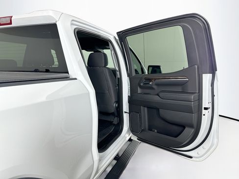 Used 2024 GMC Sierra 1500 Elevation image 28