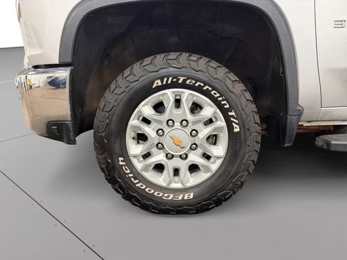 Used 2022 Chevrolet Silverado 3500 LTZ w/ LTZ Convenience Package AWD/4WD image 14