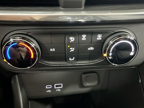 Used 2024 Buick Encore GX Preferred image 15