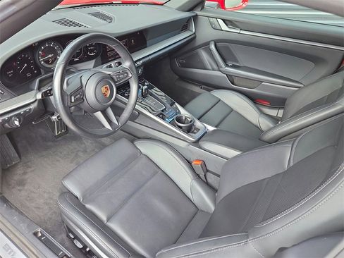 Used 2024 Porsche 911 Carrera S image 4