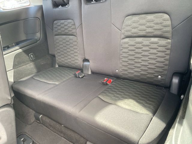 Used 2024 Nissan Pathfinder SV AWD/4WD image 22