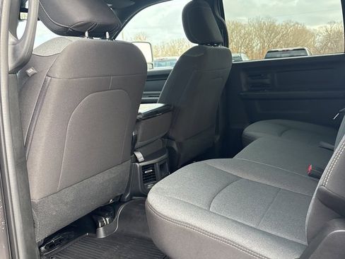 Used 2024 RAM 3500 Tradesman w/ Chrome Appearance Group image 24