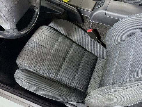 Used 1995 MAZDA MX-5 Miata image 11