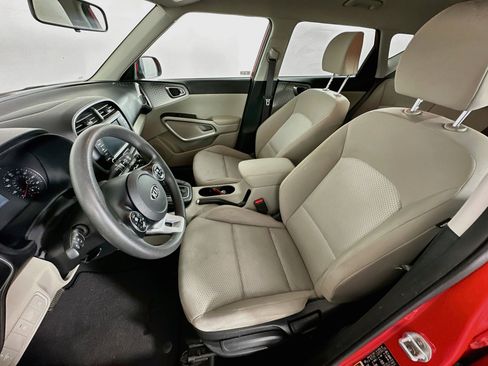 Used 2021 Kia Soul LX FWD image 13