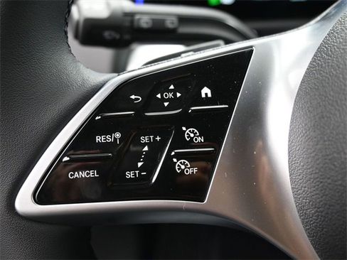 New 2026 Mercedes-Benz GLB 250 image 2