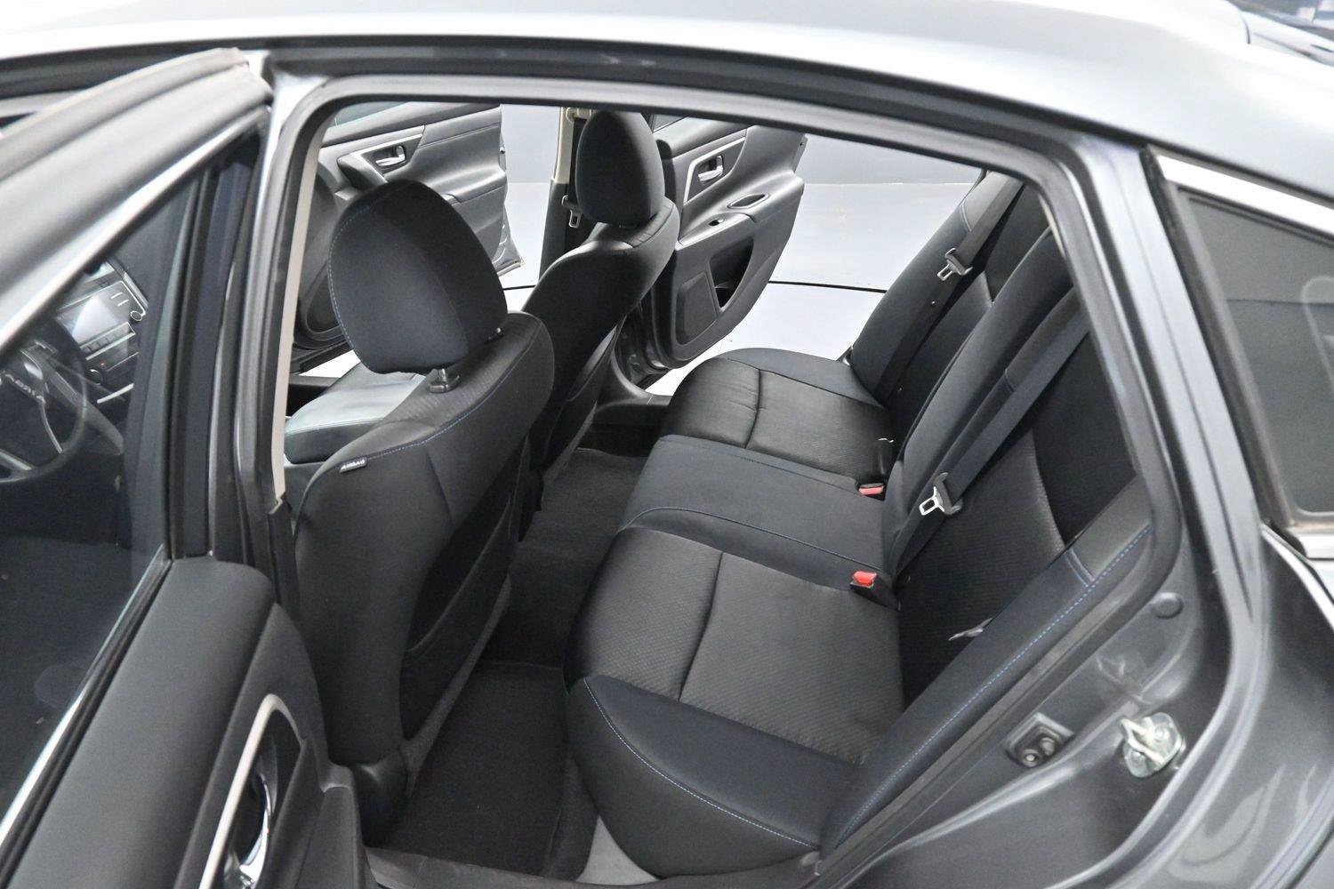 Used 2017 Nissan Altima 2.5 SR w/ Midnight Edition Package FWD image 29