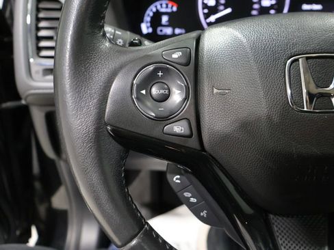 Used 2019 Honda HR-V Touring image 36