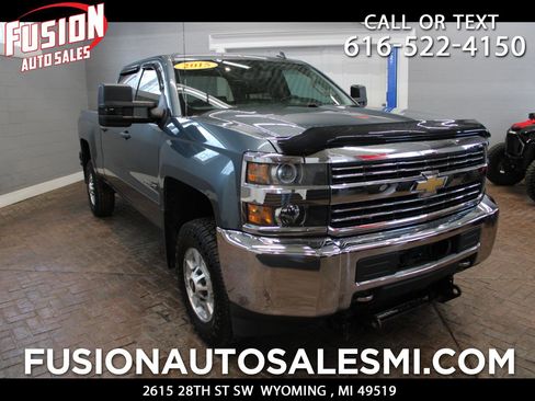 Used 2015 Chevrolet Silverado 2500 LT image 1
