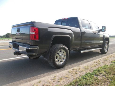 Used 2015 GMC Sierra 2500 SLE w/ SLE Preferred Package AWD/4WD image 6