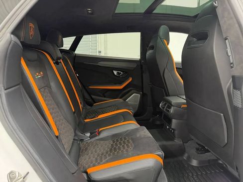 Used 2022 Lamborghini Urus AWD/4WD image 15
