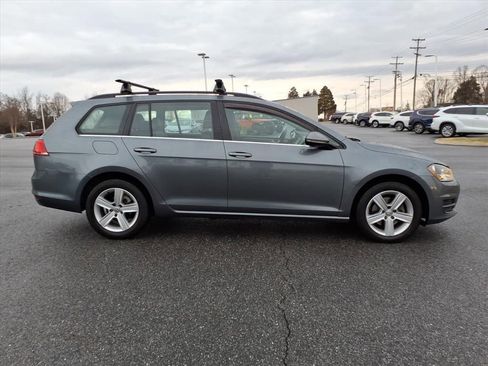 Used 2015 Volkswagen Golf TDI S image 3