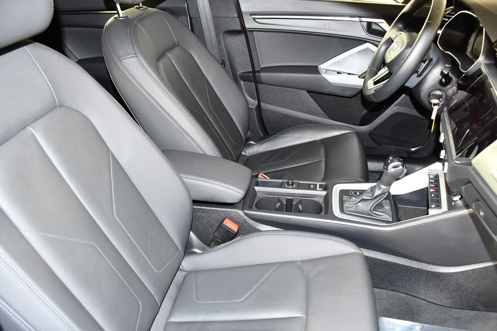 Used 2025 Audi Q3 2.0T Premium AWD/4WD image 43