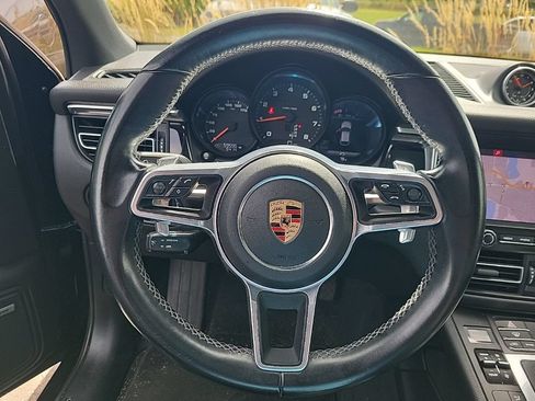 Used 2020 Porsche Macan AWD/4WD image 32