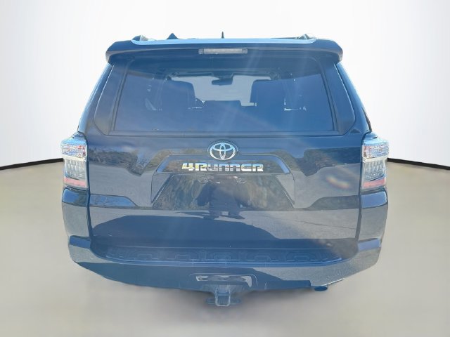 Used 2021 Toyota 4Runner SR5 Premium w/ Moonroof Package AWD/4WD image 6