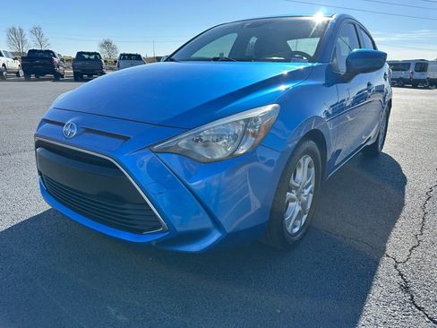 Used 2016 Scion iA image 4