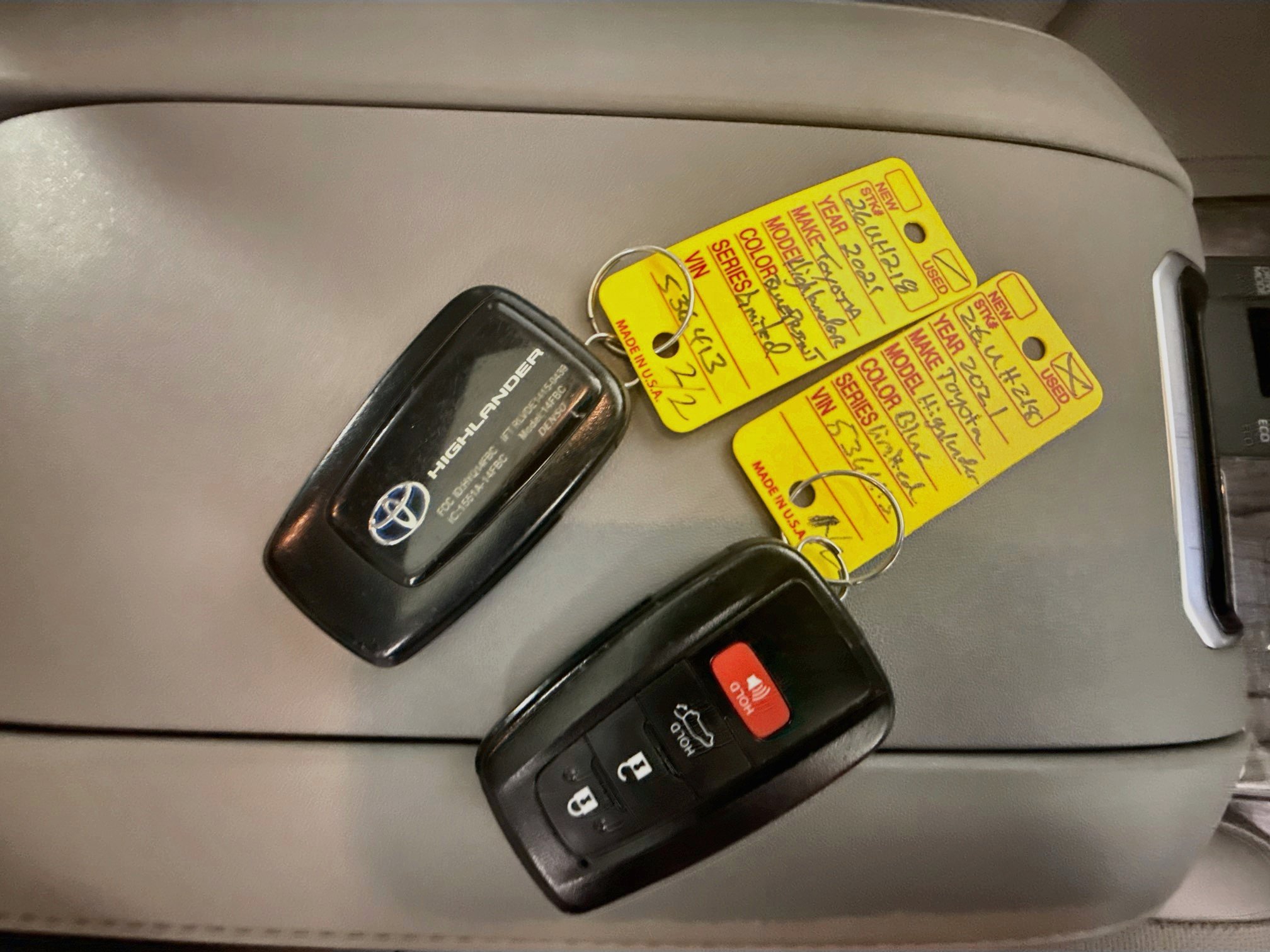 Certified 2021 Toyota Highlander Limited AWD/4WD image 37