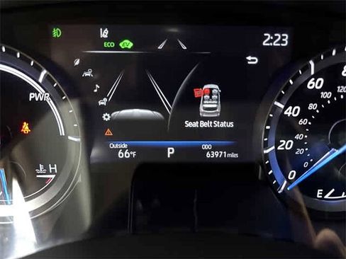 Certified 2021 Toyota Highlander XLE image 50