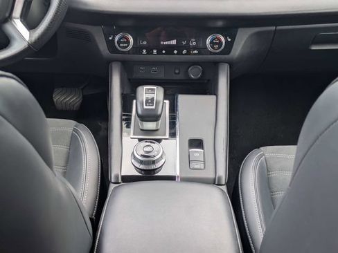 Used 2024 Mitsubishi Outlander SE FWD image 20
