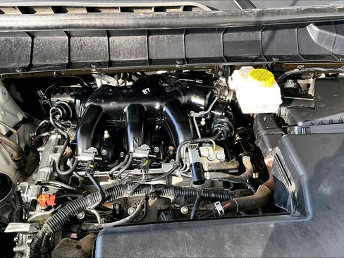 Certified 2024 Nissan Pathfinder SV image 31