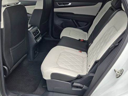 New 2026 Volkswagen Atlas Cross Sport SEL Premium R-Line AWD/4WD image 6