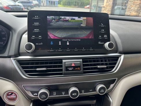 Used 2020 Honda Accord LX image 14