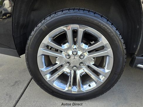 Used 2018 GMC Yukon SLT w/ Premium Edition AWD/4WD image 48