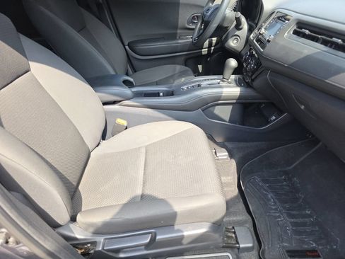 Used 2019 Honda HR-V LX image 16