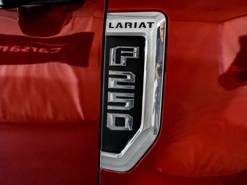 Used 2017 Ford F250 Lariat w/ Lariat Ultimate Package AWD/4WD image 42