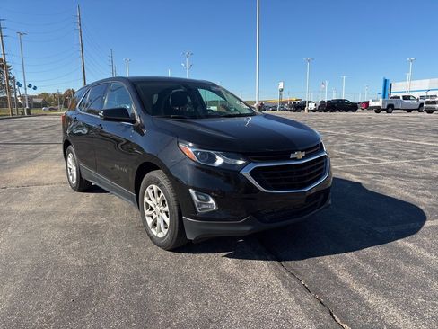 Used 2019 Chevrolet Equinox LT image 3