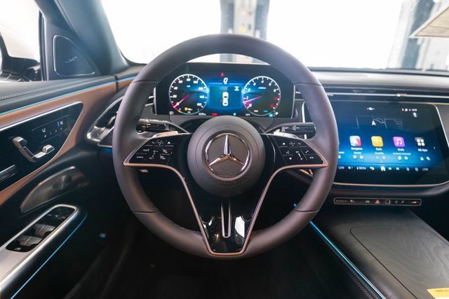 New 2026 Mercedes-Benz E 350 4MATIC Sedan image 15
