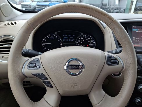 Used 2014 Nissan Pathfinder Platinum w/ Platinum Premium Package image 23