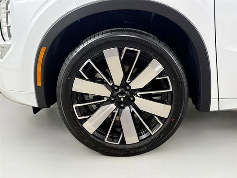 New 2026 Mitsubishi Outlander SEL image 29