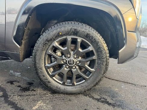 Used 2023 Toyota Tundra Platinum image 9